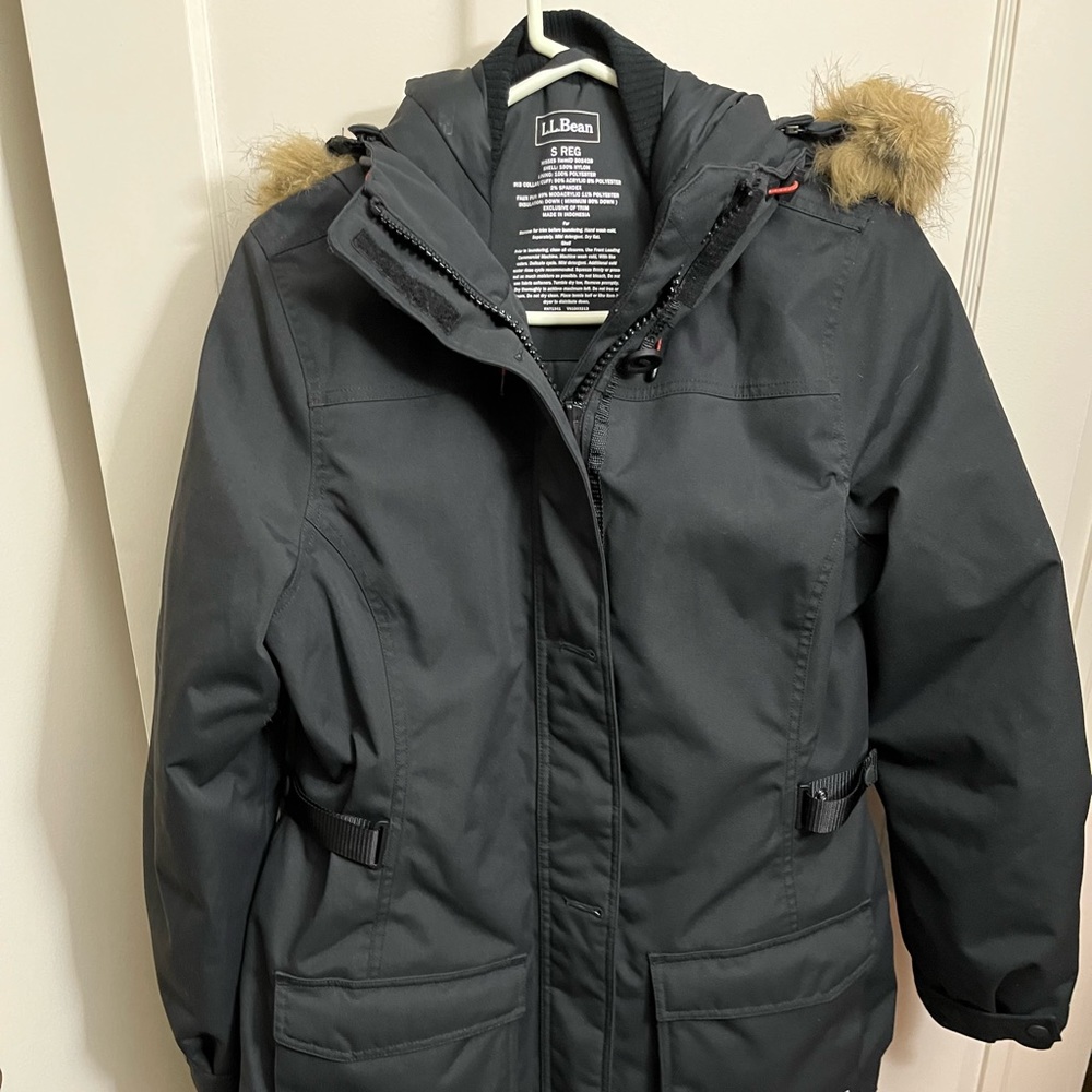 LL Bean Women’s parka size small